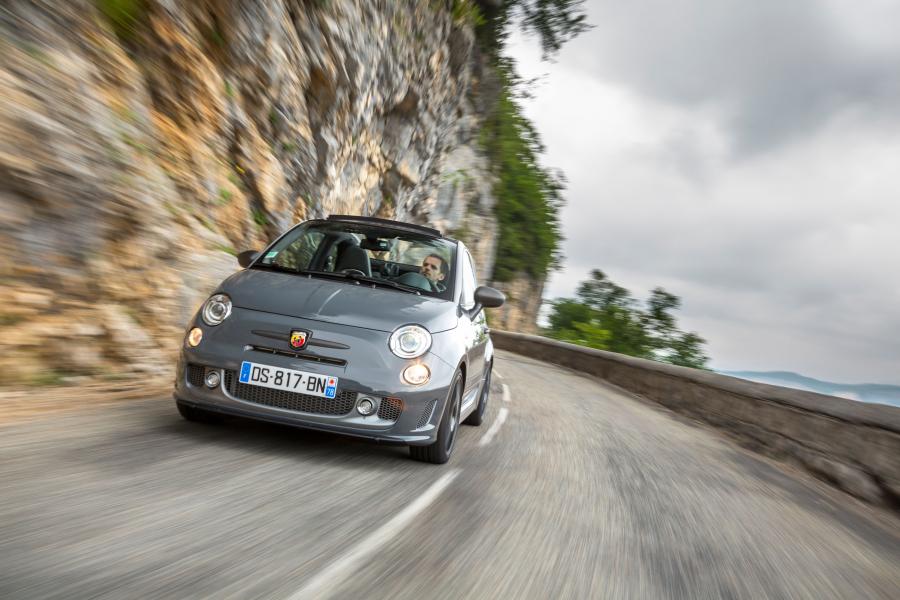  Abarth 595C Competizione 2012 года  (фото 13 из 41)